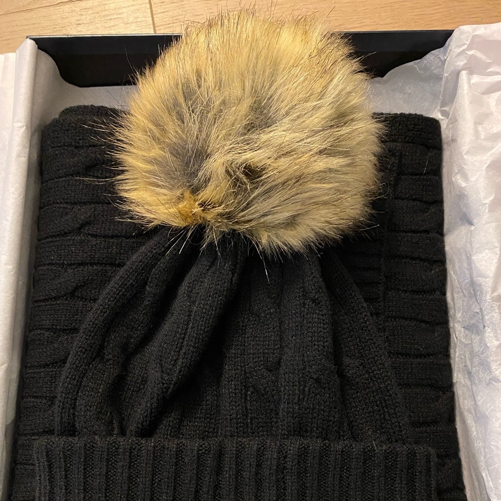 100% Cashmere Ralph Lauren Hat and Scarf